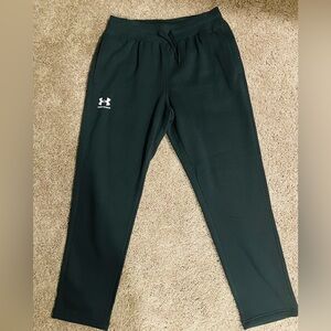 NWOT! Under Armour Black Loose-Fit Sweatpants